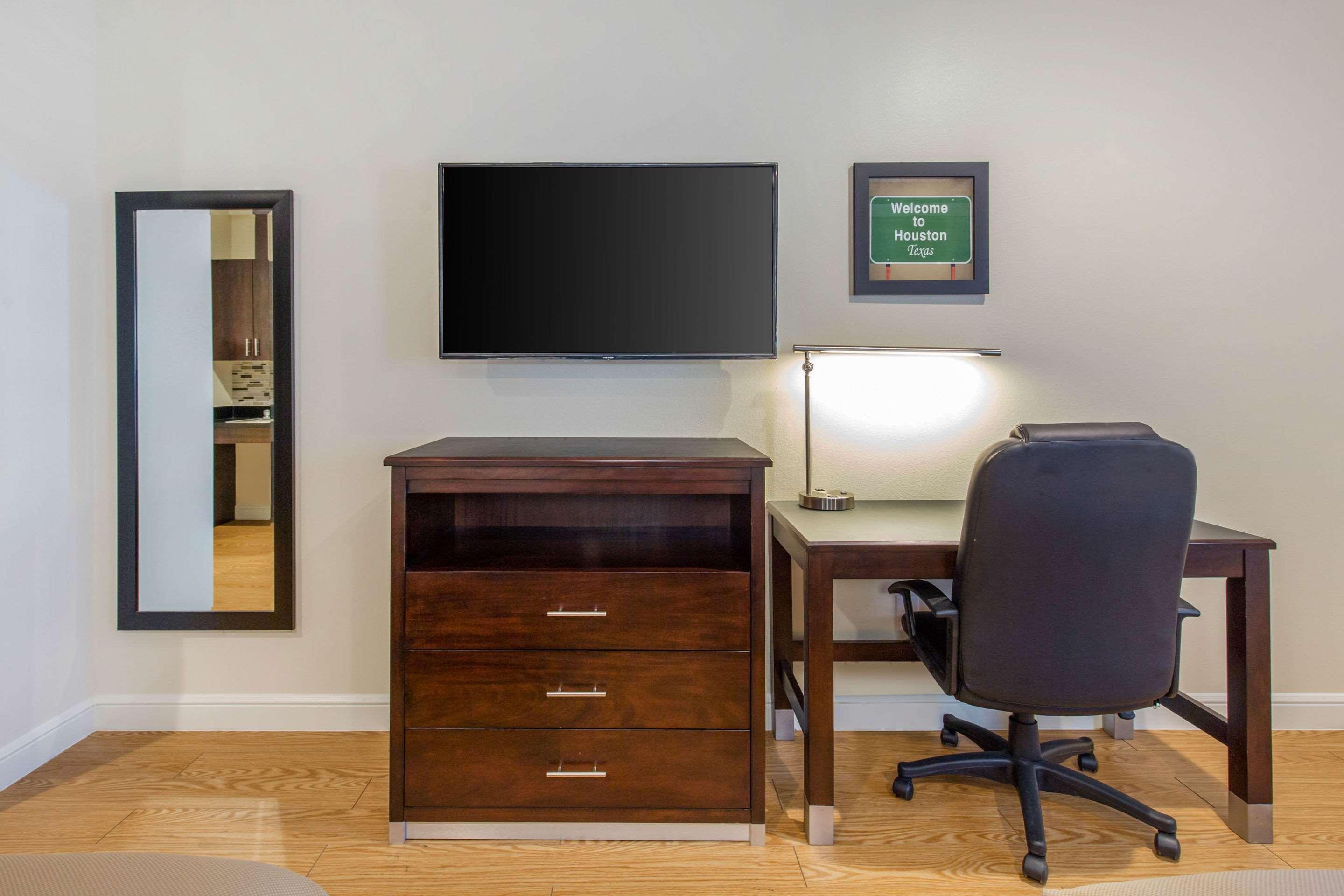 Econo Lodge Inn & Suites Houston Willowbrook Ngoại thất bức ảnh