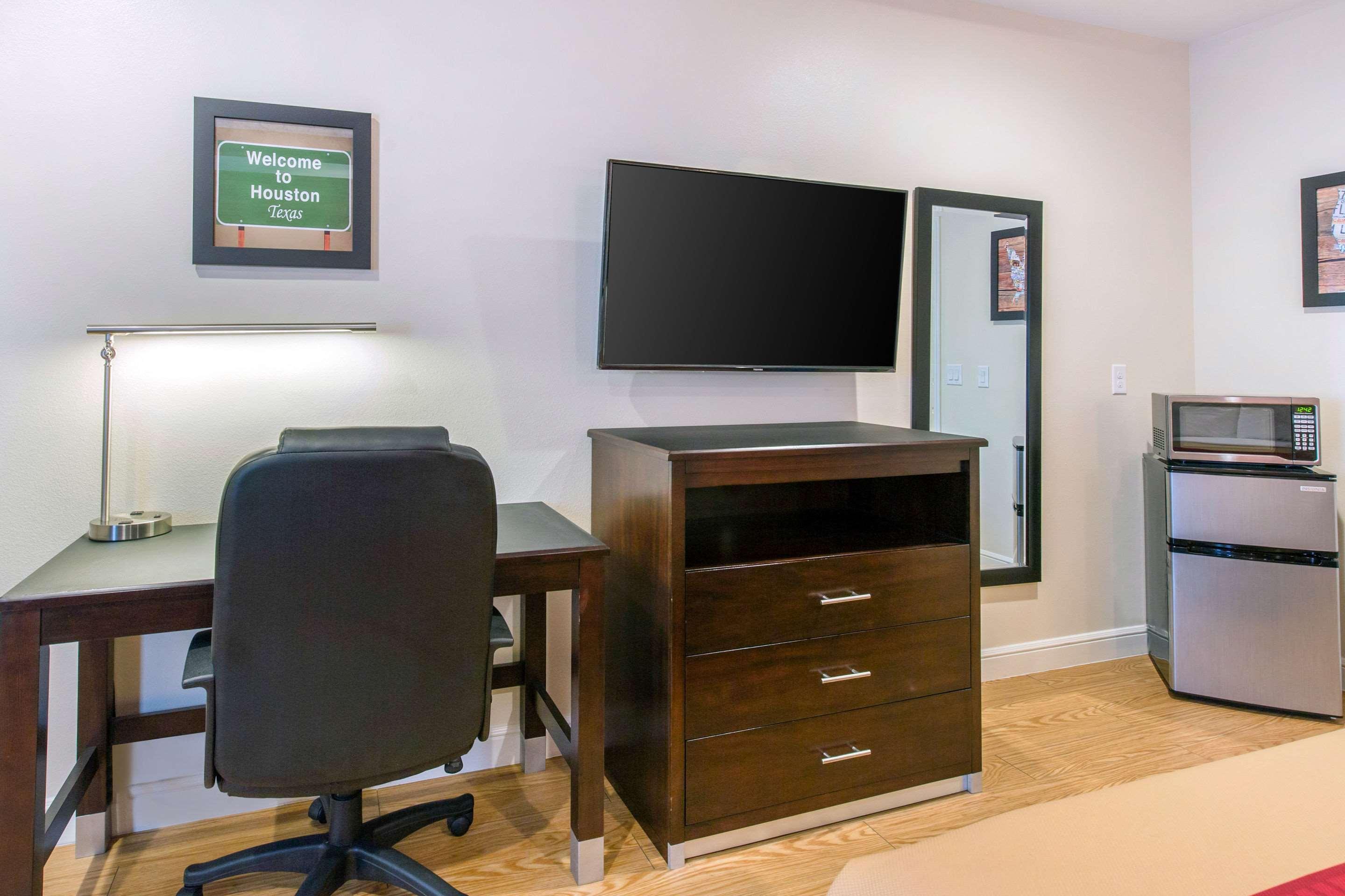 Econo Lodge Inn & Suites Houston Willowbrook Ngoại thất bức ảnh