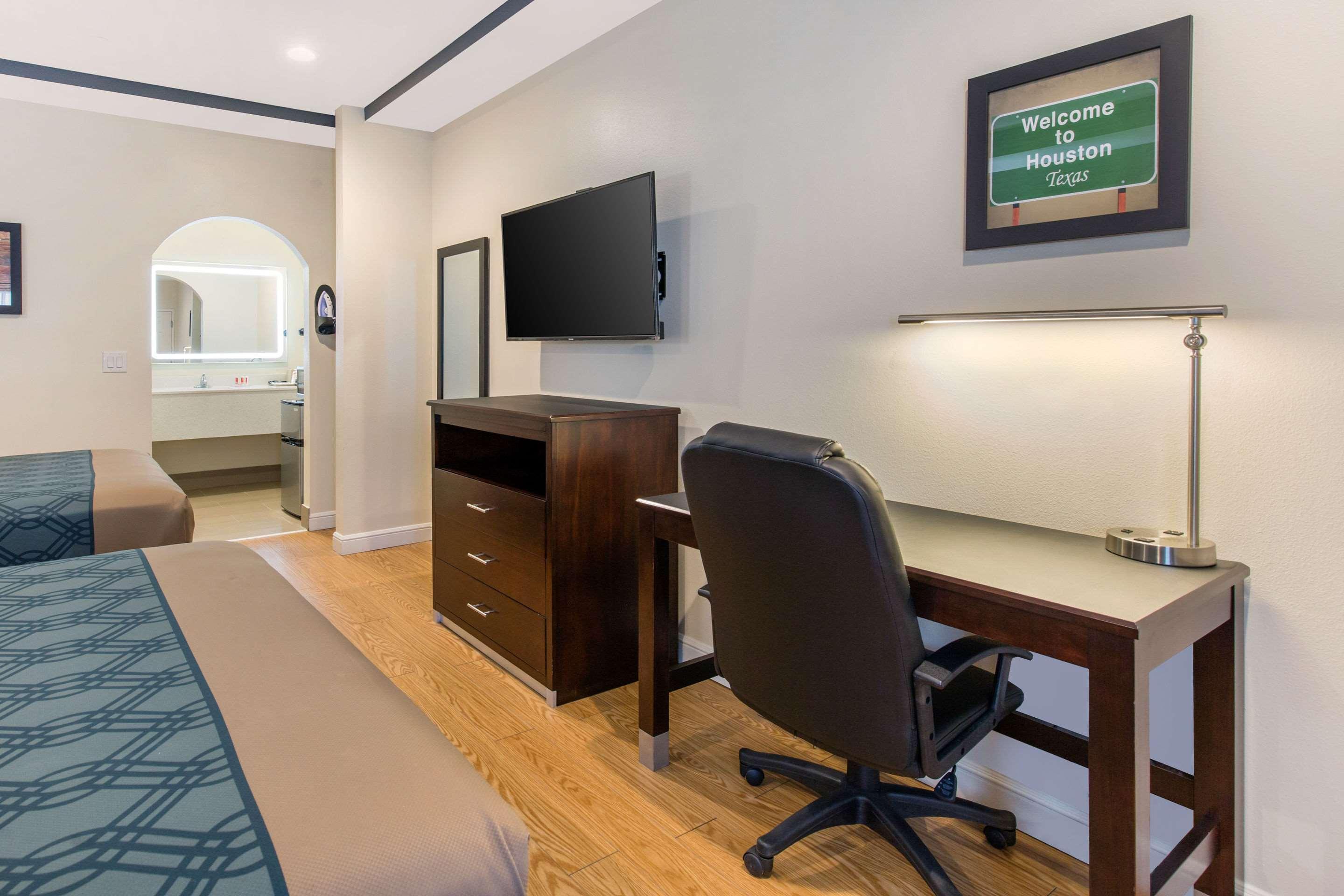 Econo Lodge Inn & Suites Houston Willowbrook Ngoại thất bức ảnh