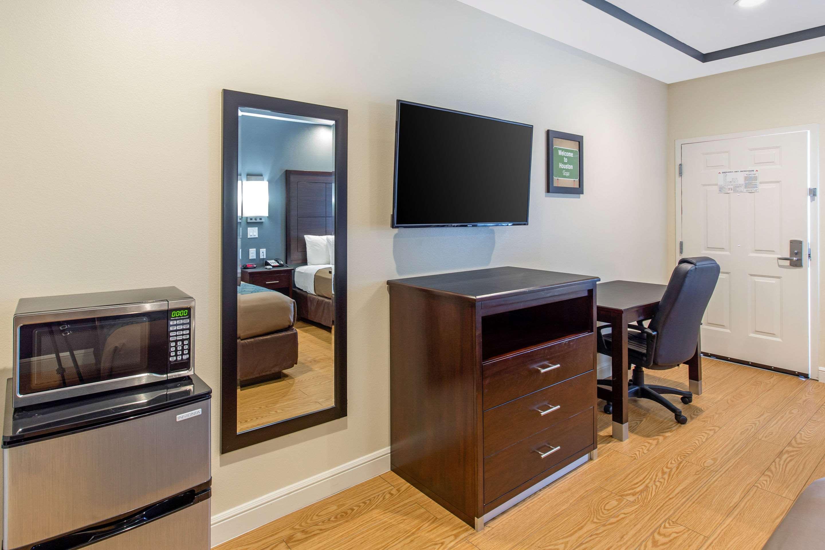 Econo Lodge Inn & Suites Houston Willowbrook Ngoại thất bức ảnh