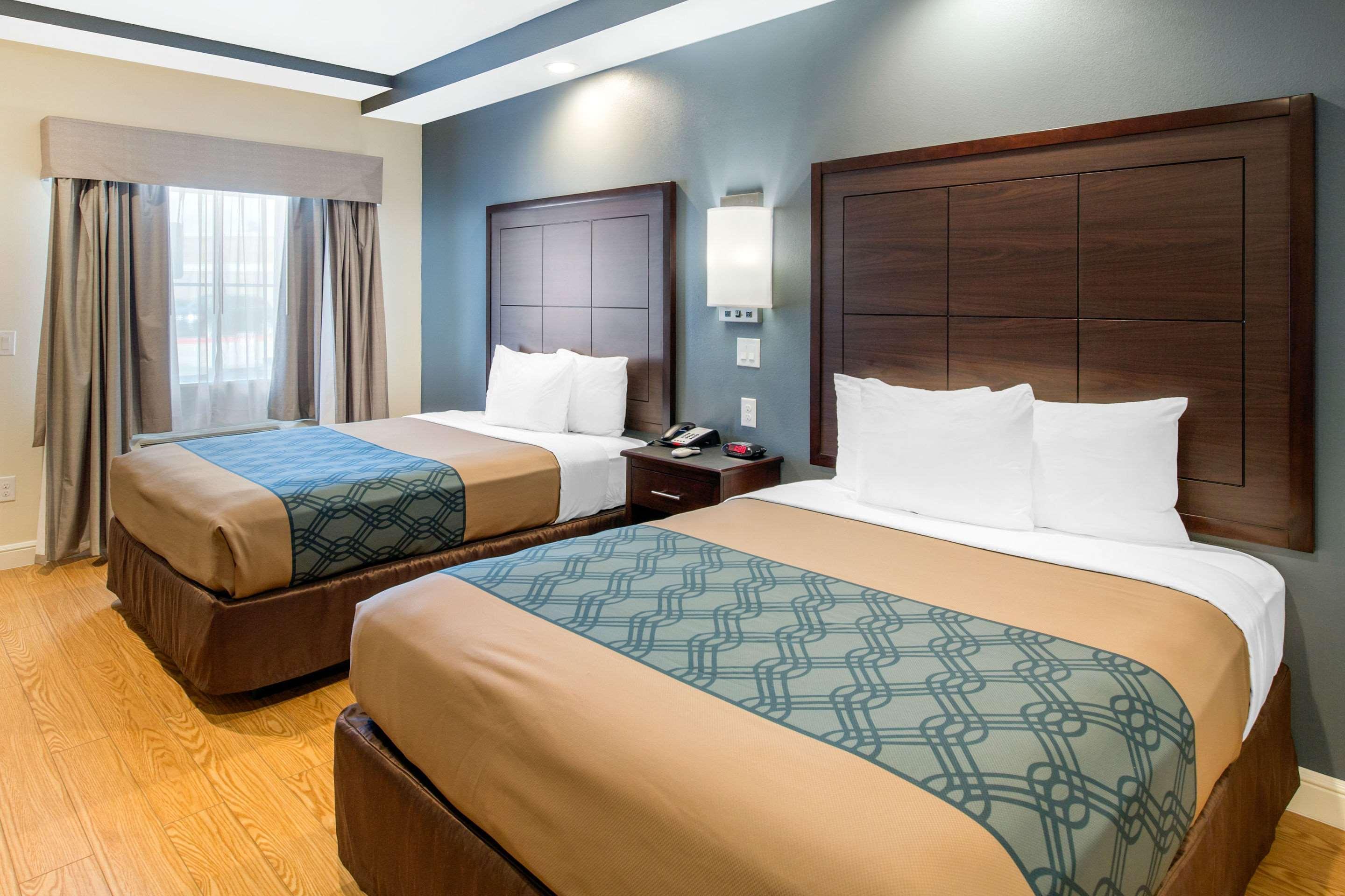 Econo Lodge Inn & Suites Houston Willowbrook Ngoại thất bức ảnh