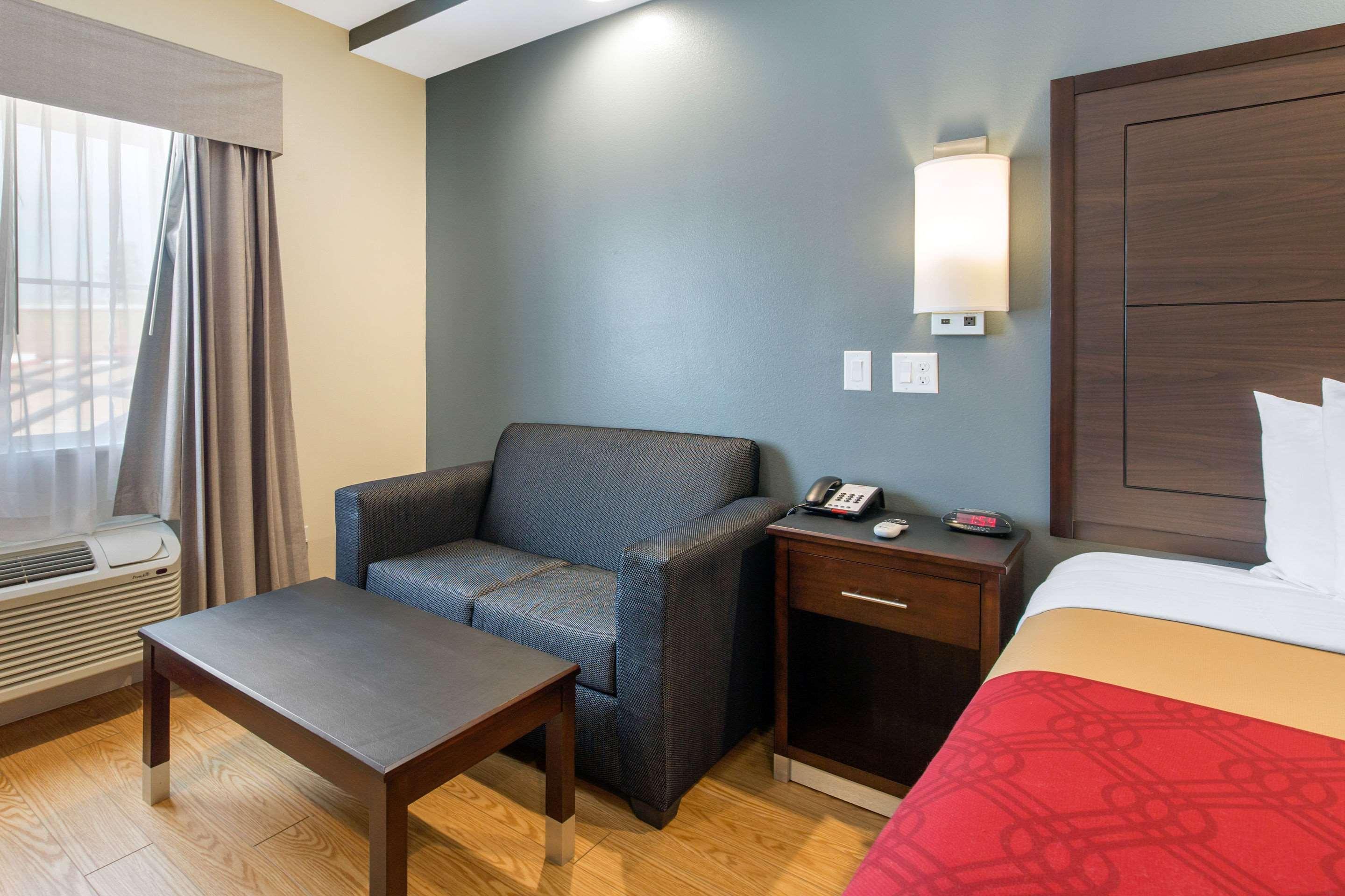 Econo Lodge Inn & Suites Houston Willowbrook Ngoại thất bức ảnh