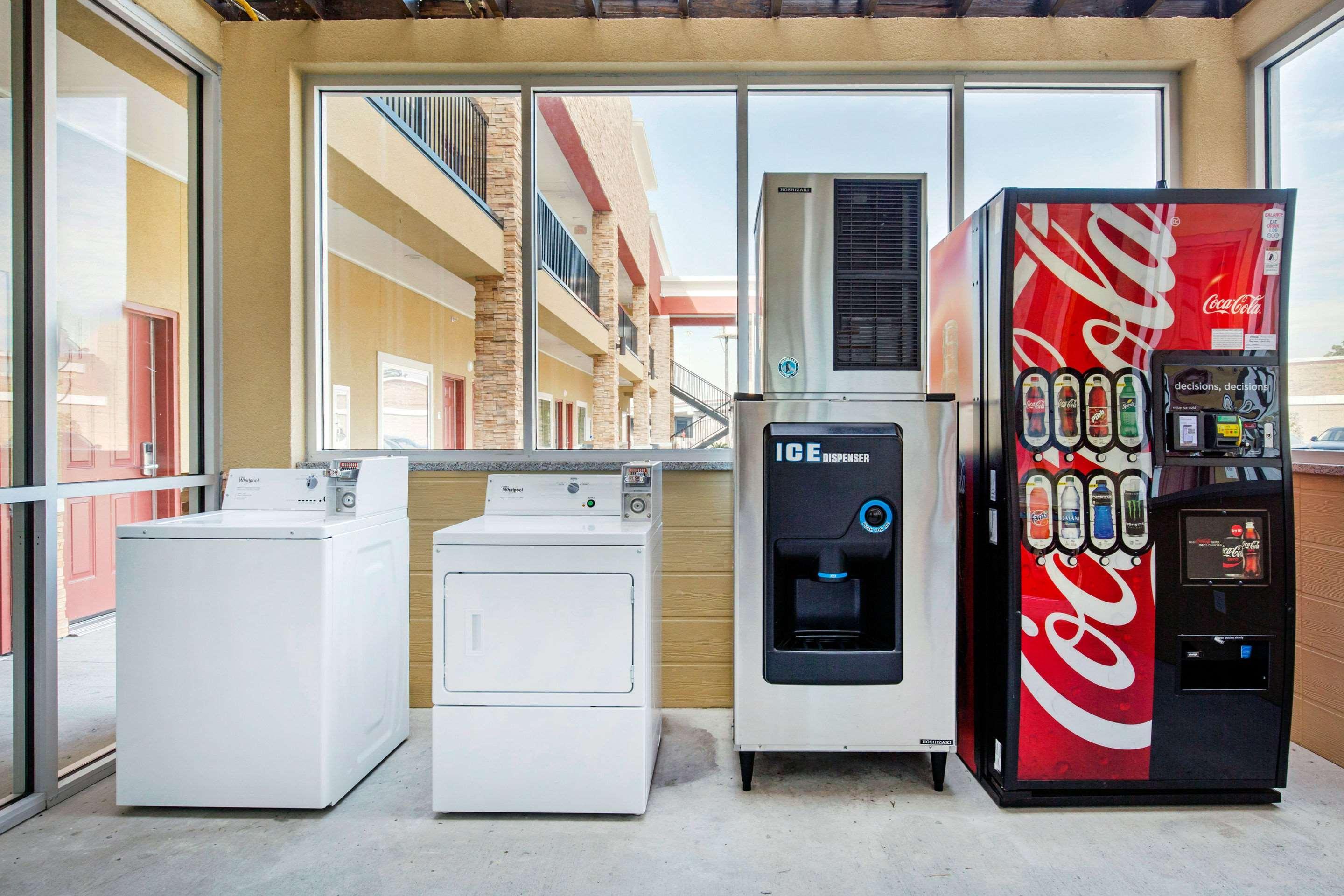 Econo Lodge Inn & Suites Houston Willowbrook Ngoại thất bức ảnh
