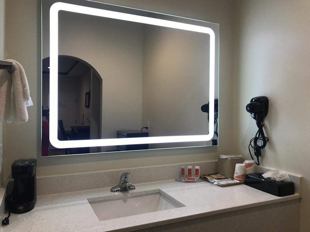 Econo Lodge Inn & Suites Houston Willowbrook Ngoại thất bức ảnh