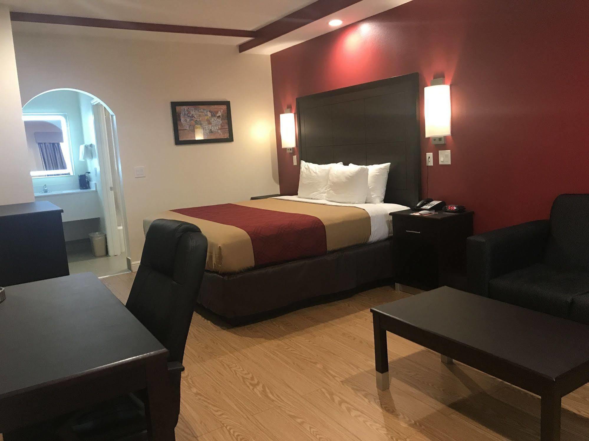 Econo Lodge Inn & Suites Houston Willowbrook Ngoại thất bức ảnh
